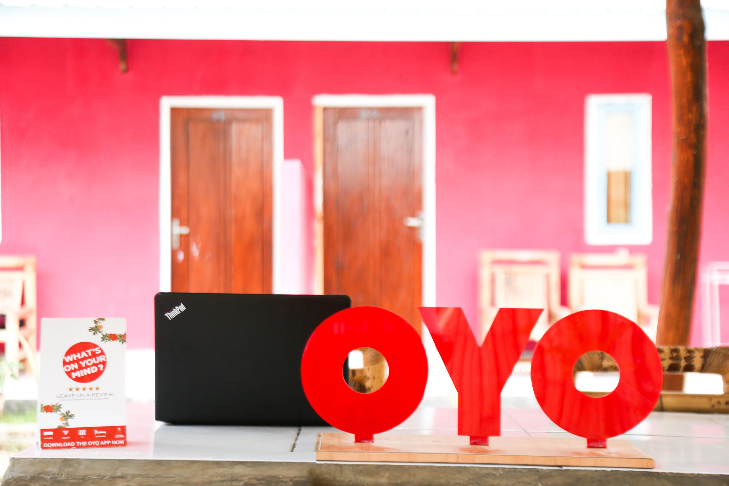 Oyo 1662 Zury Homestay Kuta  Exterior foto